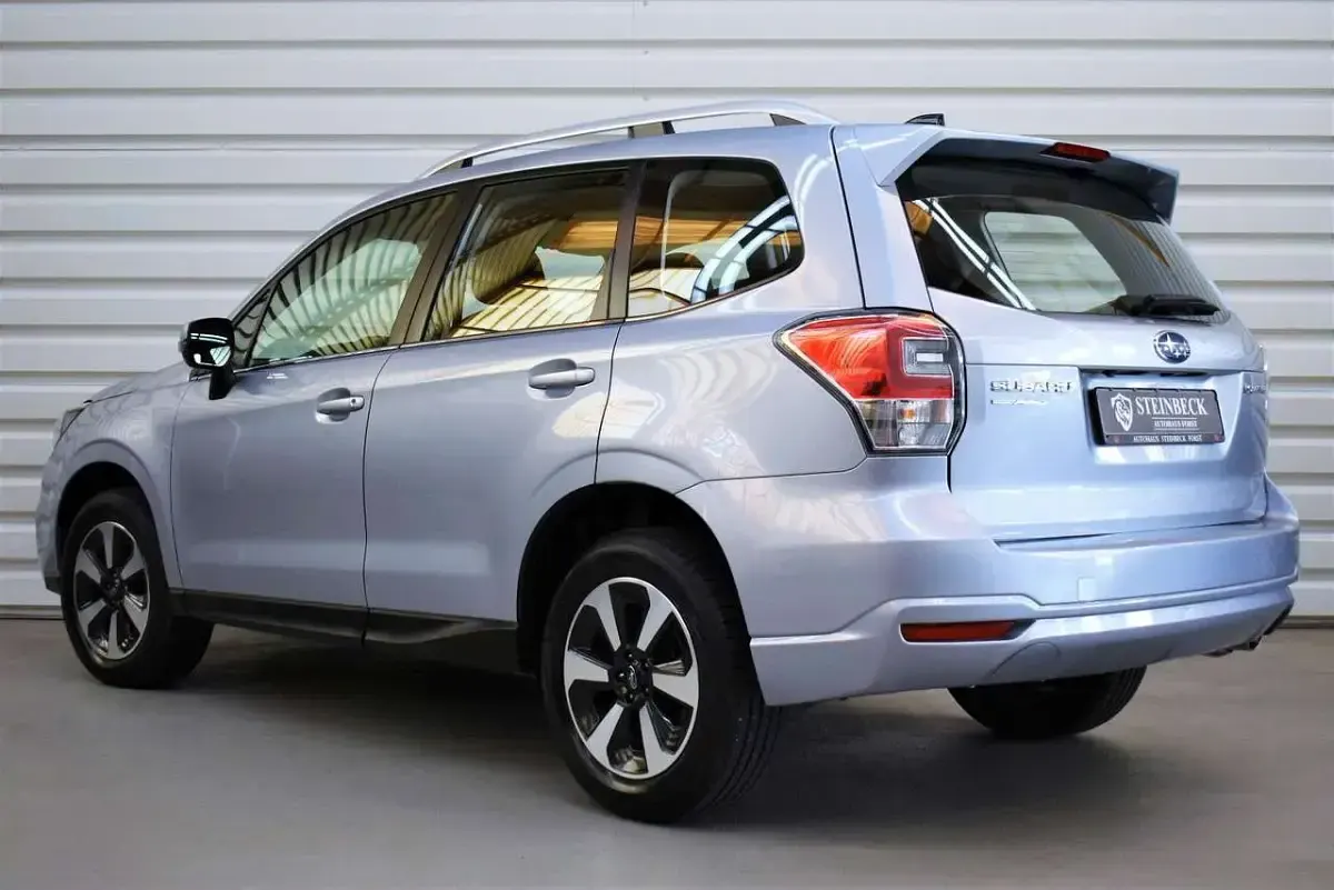 Gebraucht Subaru Forester 150 PS (110 kW) 2019 Ice silver SUV