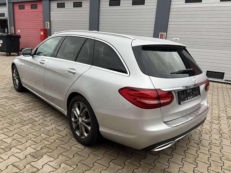 Gebraucht Mercedes C220 170 PS (125 kW) 2017 Iridiumsilber Kombi