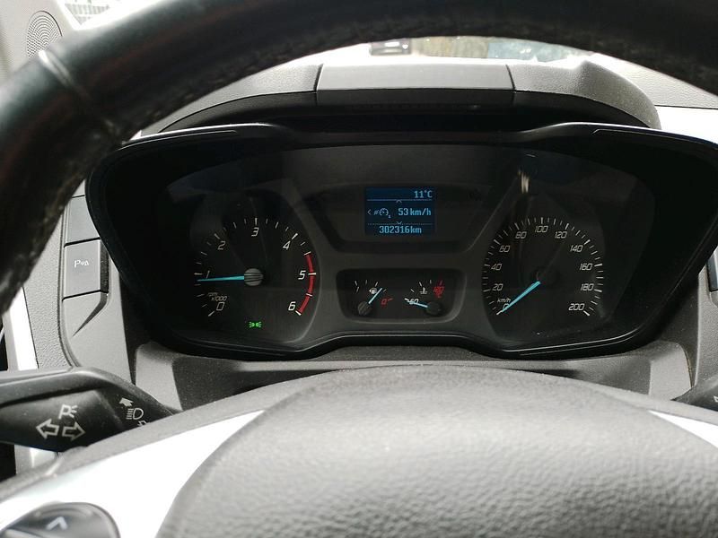 Second-hand Ford Transit Custom 130 CP (95 kW) 2017 Alb Monovolum