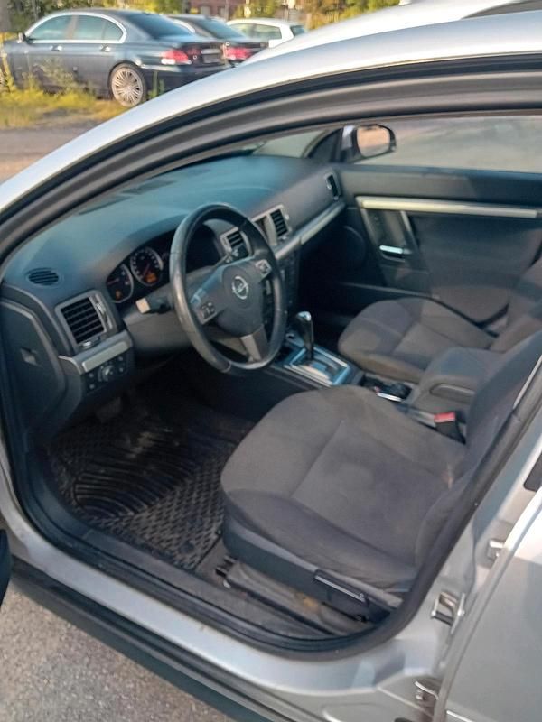 Gebraucht Opel Vectra 150 PS (110 kW) 2006 Silber Kombi