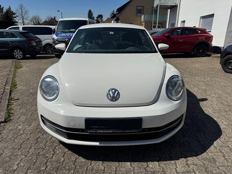 Gebraucht VW Beetle Design 105 PS (77 kW) 2013 Weiß Kleinwagen