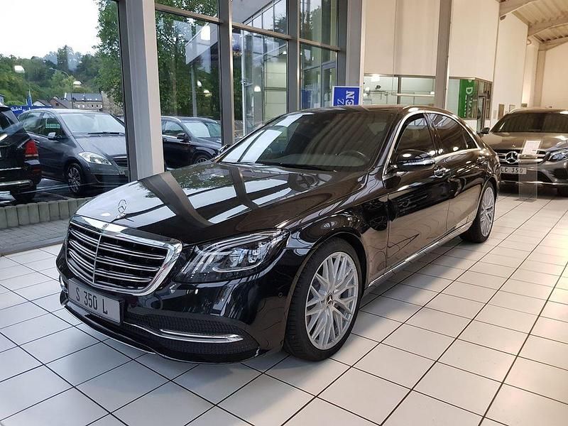 Schwarz schwarz metallic Gebraucht 2020 Mercedes S350 Limousine | 55.900 € - Bild 1/4