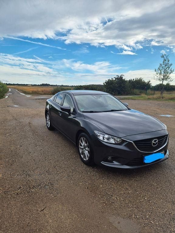Grau Gebraucht 2014 Mazda 6 Center-Line Limousine | 9.700 € (Superpreis) - Bild 1/4