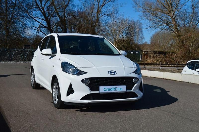 Gebraucht Hyundai i10 Select 67 PS (49 kW) 2021 Weiß Kleinwagen