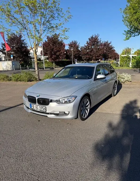 Second-hand BMW 330 258 CP (189 kW) 2014 Argintiu Break