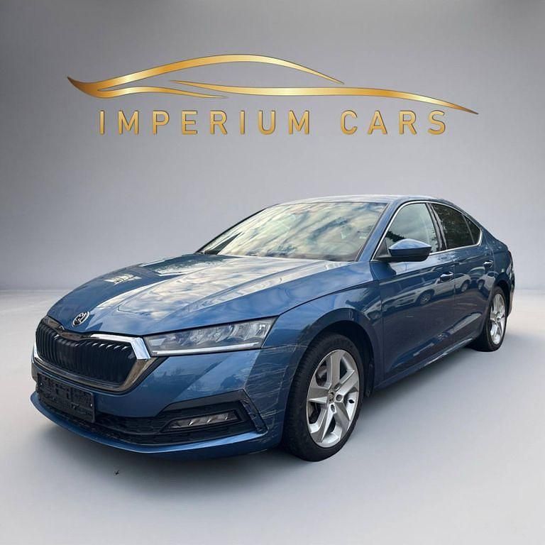 Blau Gebraucht 2021 Skoda Octavia Ambition Limousine | 16.900 € (Superpreis) - Bild 1/4