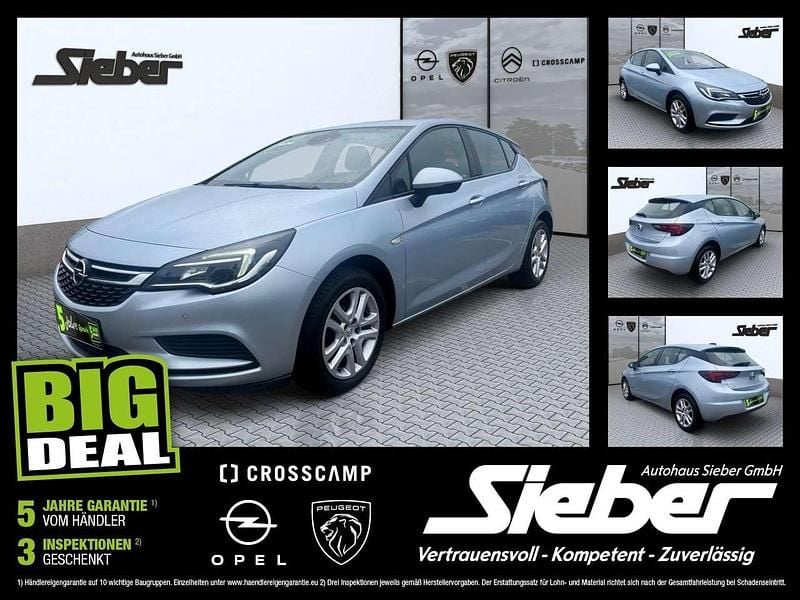 Diamant blau(m2) / diam silb Gebraucht 2016 Opel Astra Edition Limousine | 8.490 € (Fairer Preis) - Bild 1/4