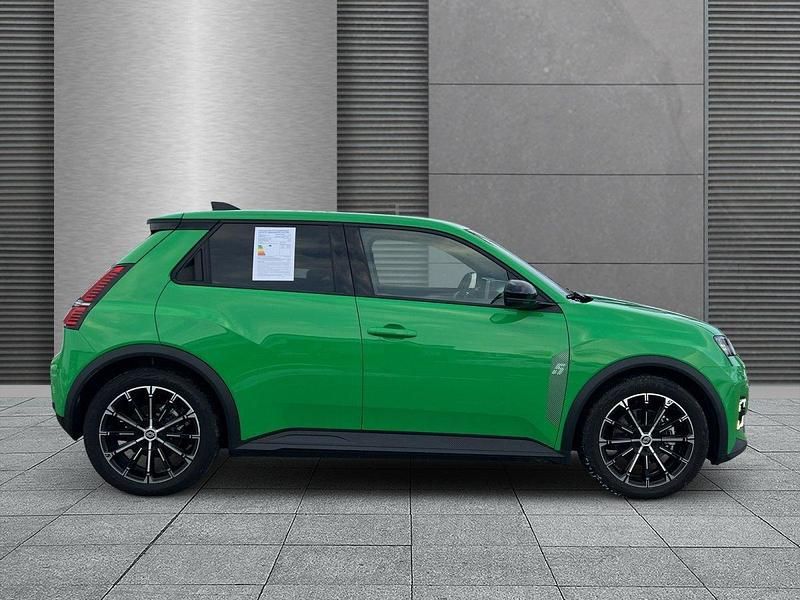 Neu Renault 5 E-Tech Komfort 110 kW (150 PS) 2025 Pop green Limousine