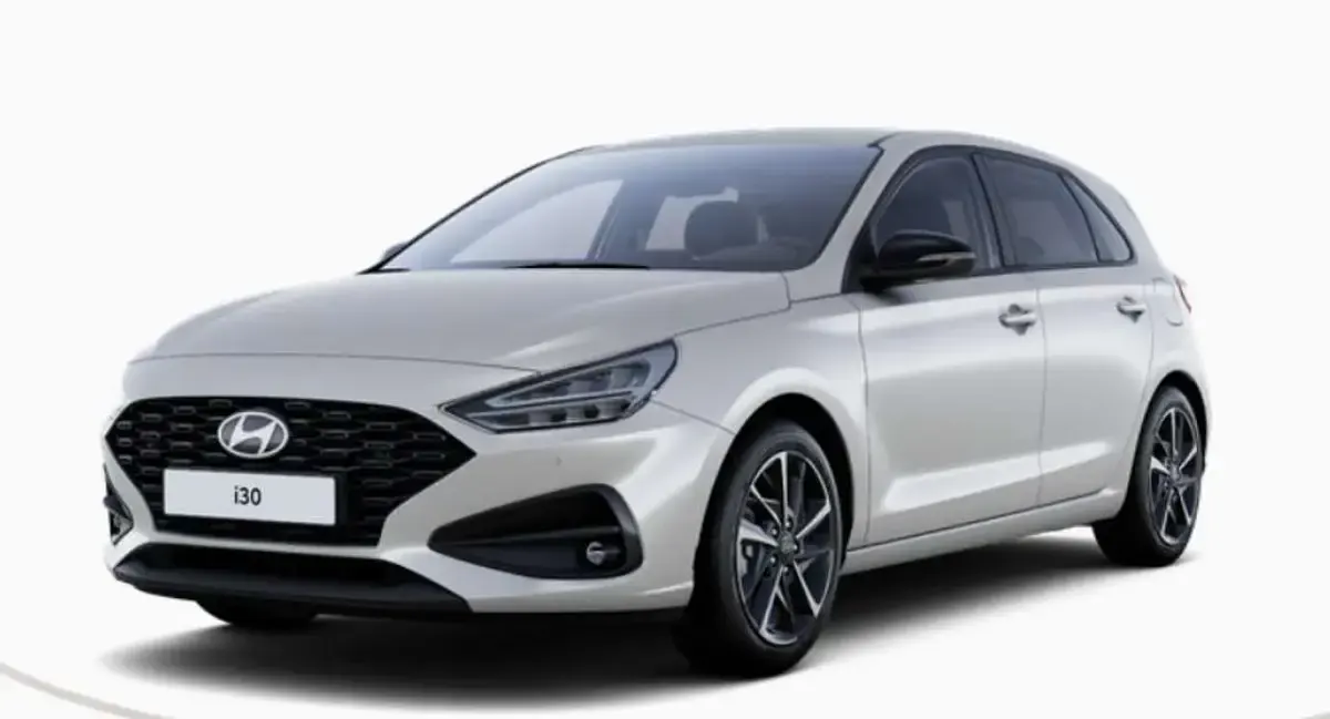 Neu Hyundai i30 Advantage 101 PS (74 kW) 2025 Silber Limousine