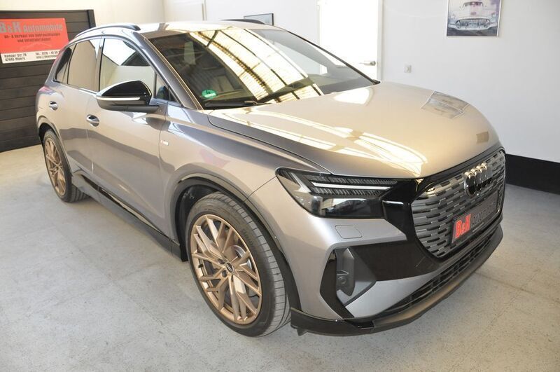 Grau Gebraucht 2021 Audi Q4 e-tron S-line plus SUV | 27.999 € (Fairer Preis) - Bild 1/4