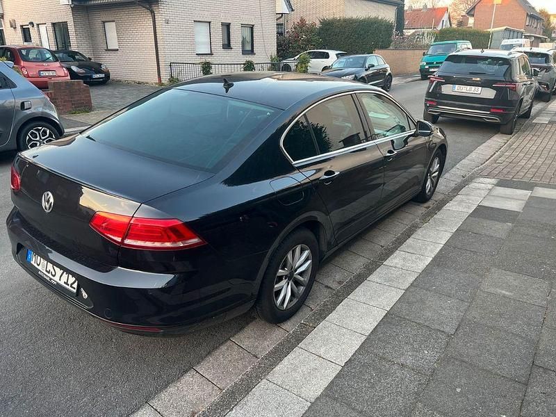 Gebraucht VW Passat 150 PS (110 kW) 2015 Schwarz Limousine