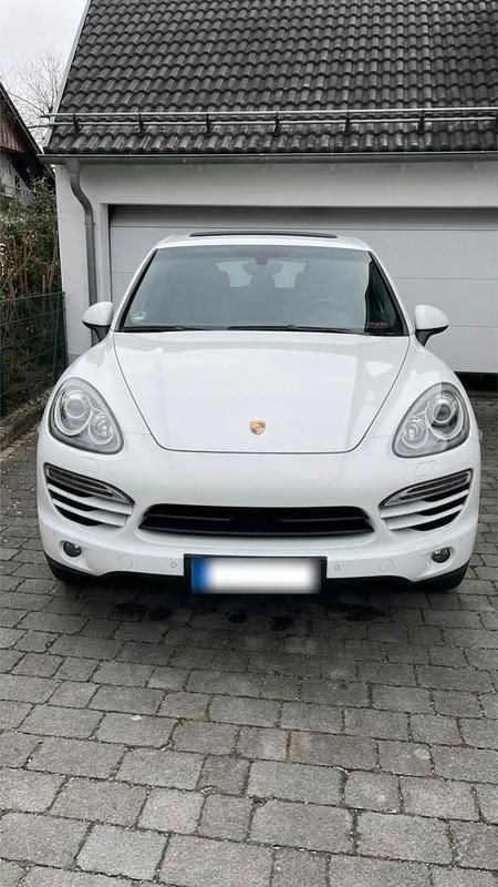 Second-hand Porsche Cayenne 265 CP (194 kW) 2013 Alb SUV