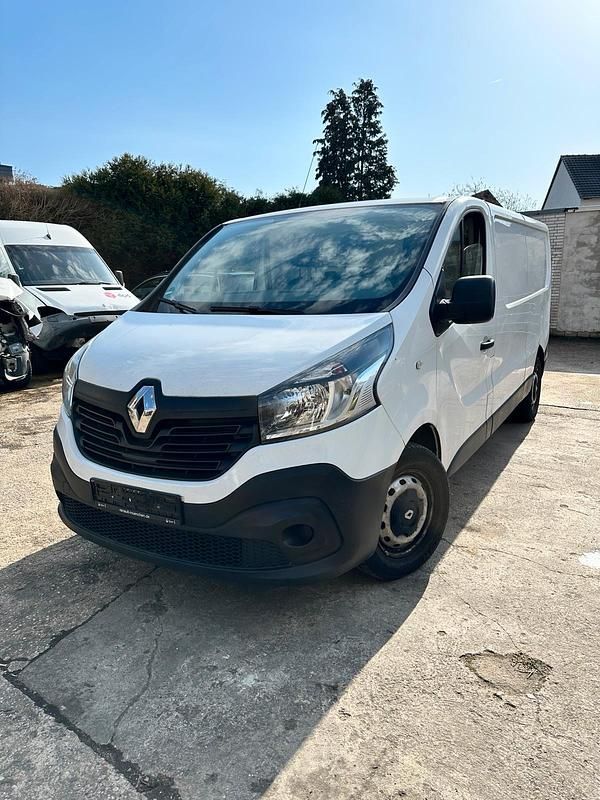 Gebraucht Renault Trafic 125 PS (91 kW) 2018 Weiß Van / Kleinbus