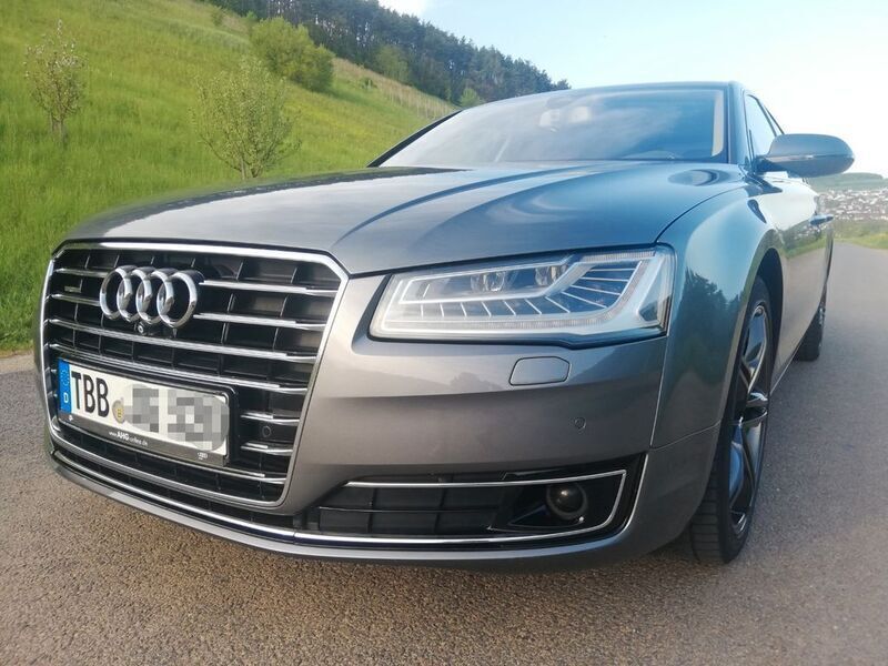 Grau Gebraucht 2013 Audi A8 Limousine | 15.500 € (Guter Preis) - Bild 1/4