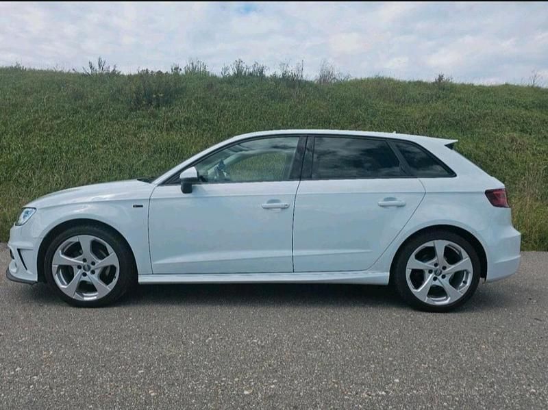 Gebraucht Audi A3 S-Line 150 PS (110 kW) 2015 Weiß Limousine