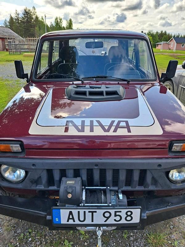 Gebraucht 1996 Lada niva SUV | 5.500 € - Bild 1/4