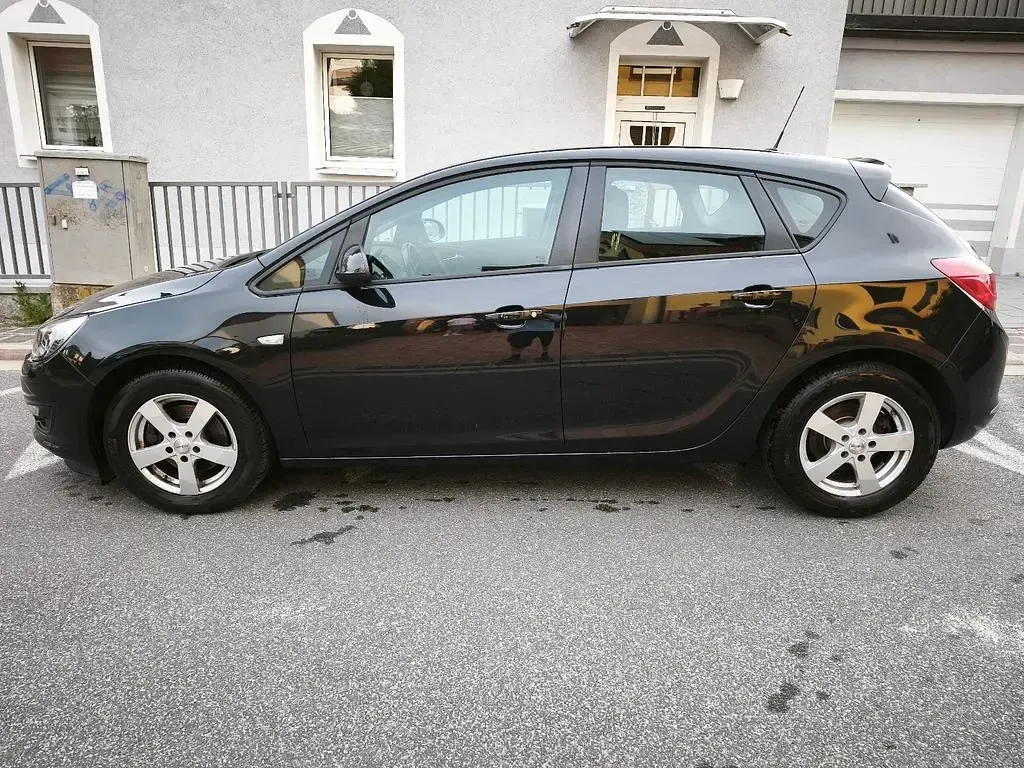 Gebraucht Opel Astra Style 170 PS (125 kW) 2014 Schwarz Limousine