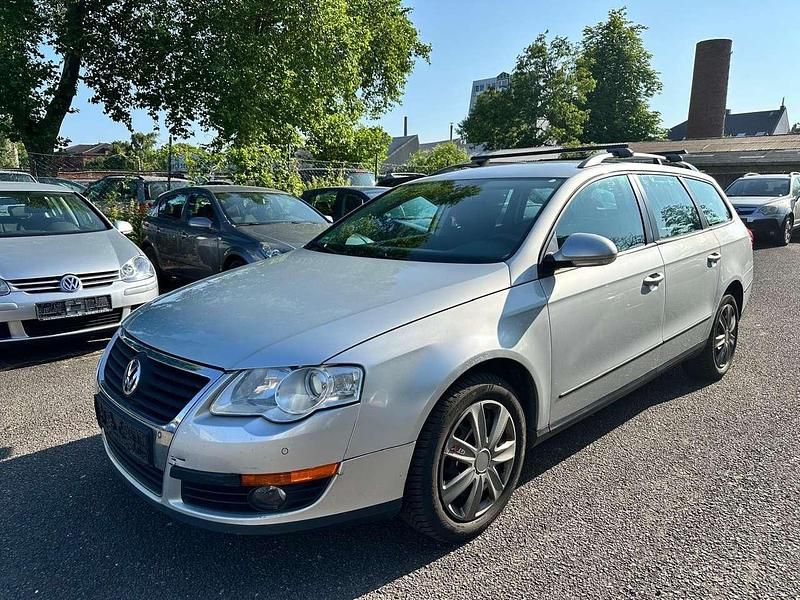 Reflexsilber Gebraucht 2008 VW Passat Trendline Kombi | 2.400 € (Superpreis) - Bild 1/4