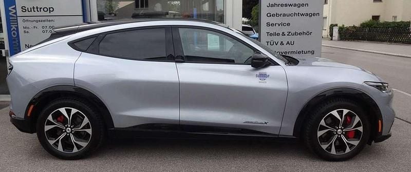 Gebraucht Ford Mustang Mach-E 258 kW (351 PS) 2022 Iced blue SUV