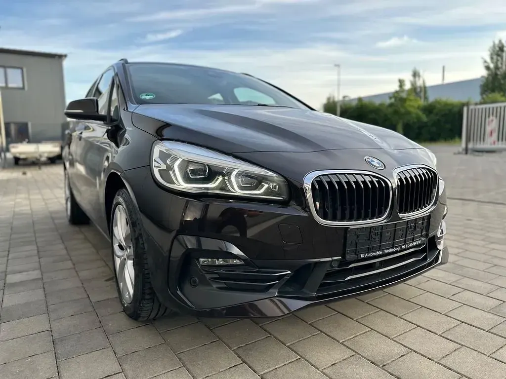 Gebraucht BMW 220 Active Tourer Sport Line 190 PS (139 kW) 2018 Braun Van / Kleinbus