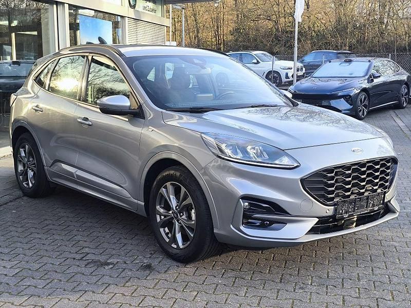 Gebraucht Ford Kuga ST-Line 150 PS (110 kW) 2022 Schwarz SUV