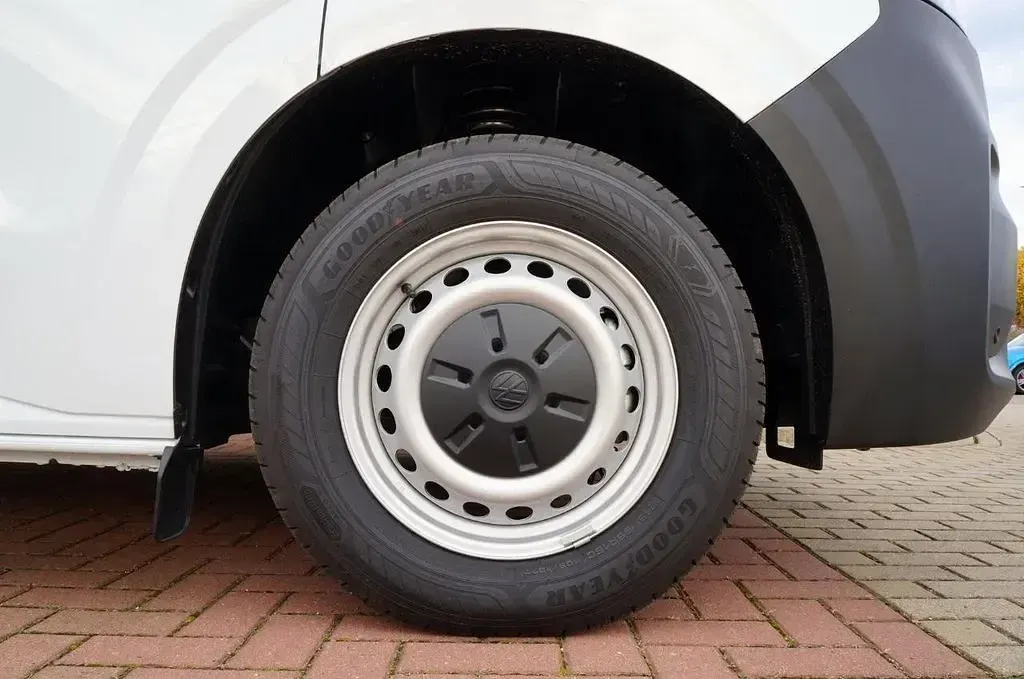 Neu VW T7 150 PS (110 kW) 2025 Weiß Van