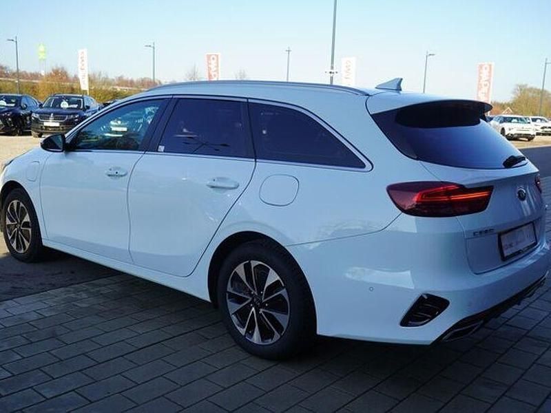 Gebraucht Kia Ceed 2021 Weiss Kleinwagen