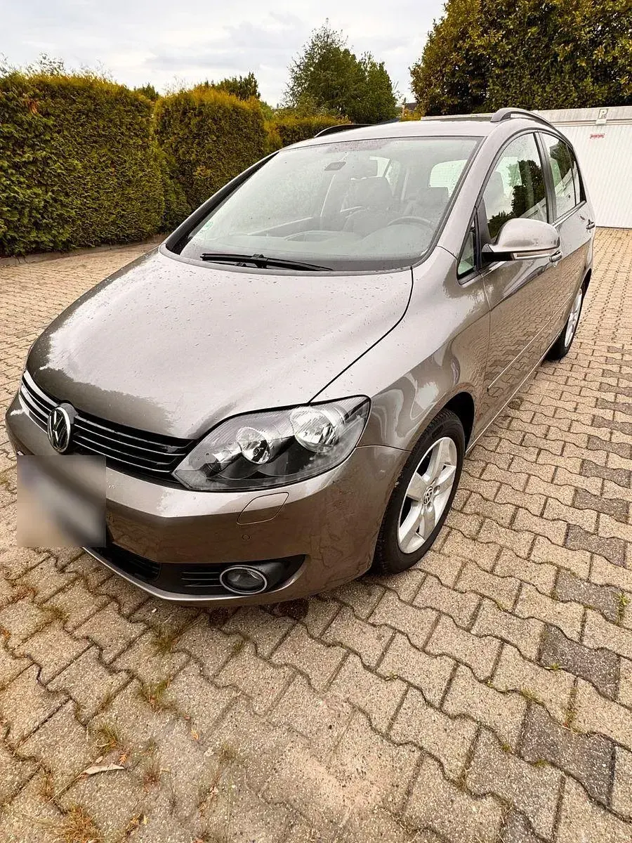 Gebraucht VW Golf Plus Cross Comfortline 160 PS (117 kW) 2012 Braun Van / Kleinbus