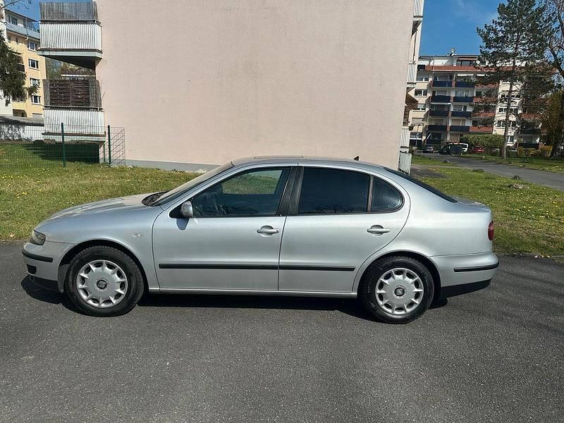 Usata Seat Toledo 105 CV (77 kW) 2000 Argento Berlina