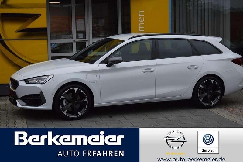 Nevada weiß (metallic) Gebraucht 2023 Cupra Leon Kombi | 25.790 € (Guter Preis) - Bild 1/4