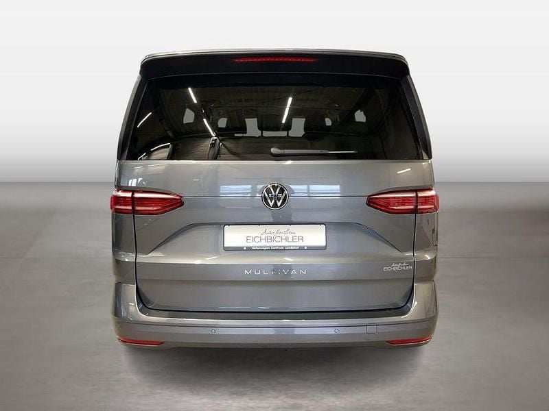 Gebraucht VW Multivan Life 150 PS (110 kW) 2025 Grau Van