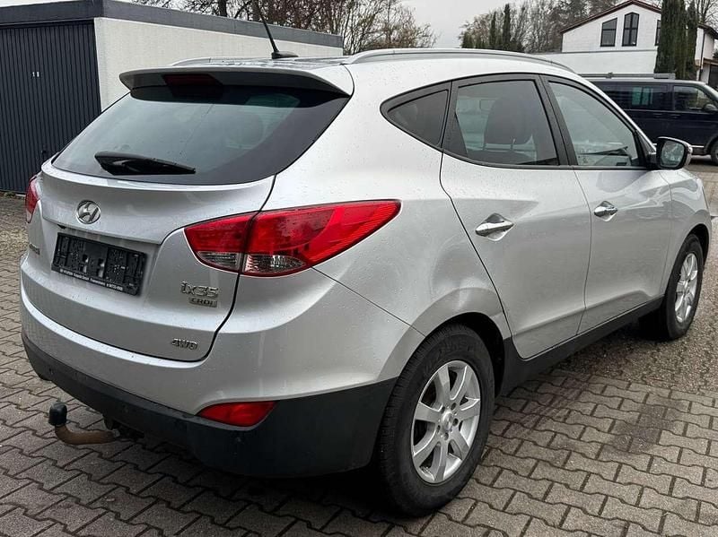 Gebraucht Hyundai ix35 Premium 184 PS (135 kW) 2012 Sleek silver SUV