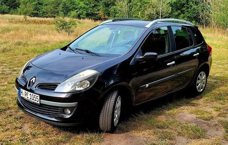 Schwarz Gebraucht 2008 Renault Clio II Dynamique Limousine | 2.500 € (Fairer Preis) - Bild 1/4