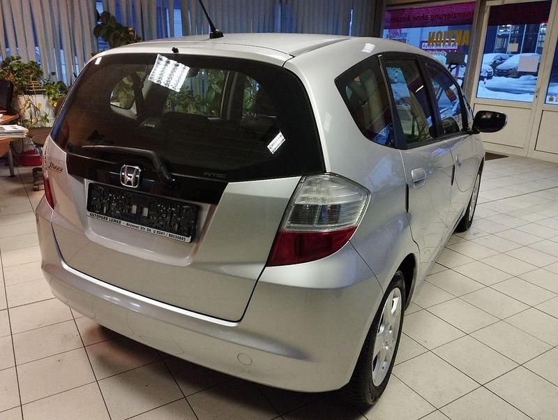 Gebraucht Honda Jazz Comfort 99 PS (72 kW) 2010 Silber Kleinwagen