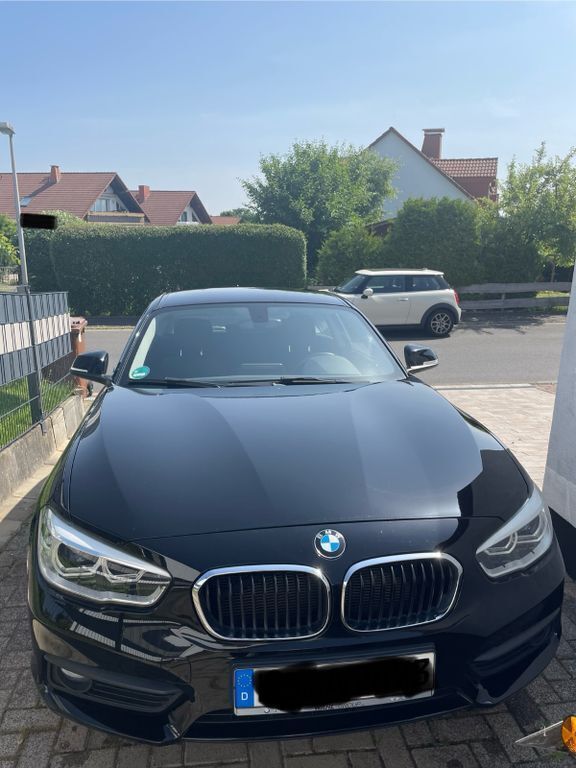 Schwarz Gebraucht 2016 BMW 118 Advantage Kleinwagen | 12.700 € (Fairer Preis) - Bild 1/4
