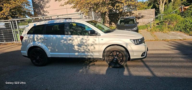 Weiß Gebraucht 2014 Fiat Freemont SUV | 7.000 € (Superpreis) - Bild 1/4