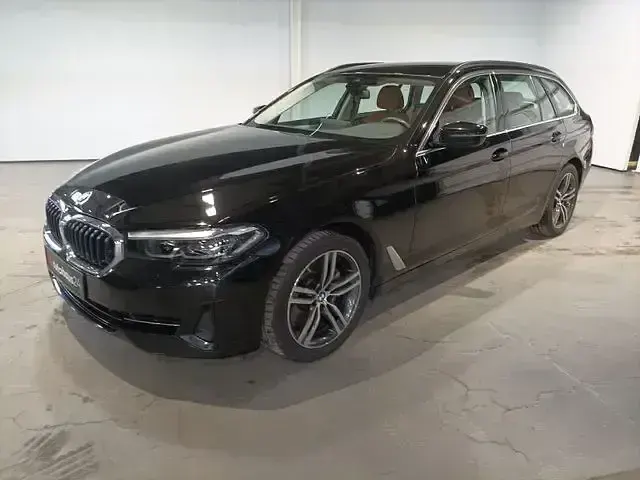Gebraucht BMW 520 190 PS (139 kW) 2023 Schwarz Limousine
