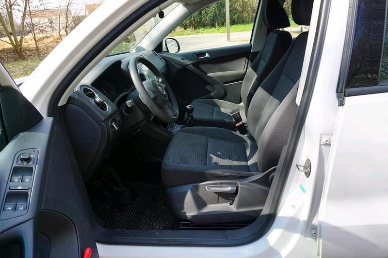 Gebraucht VW Tiguan 122 PS (89 kW) 2011 Weiß SUV