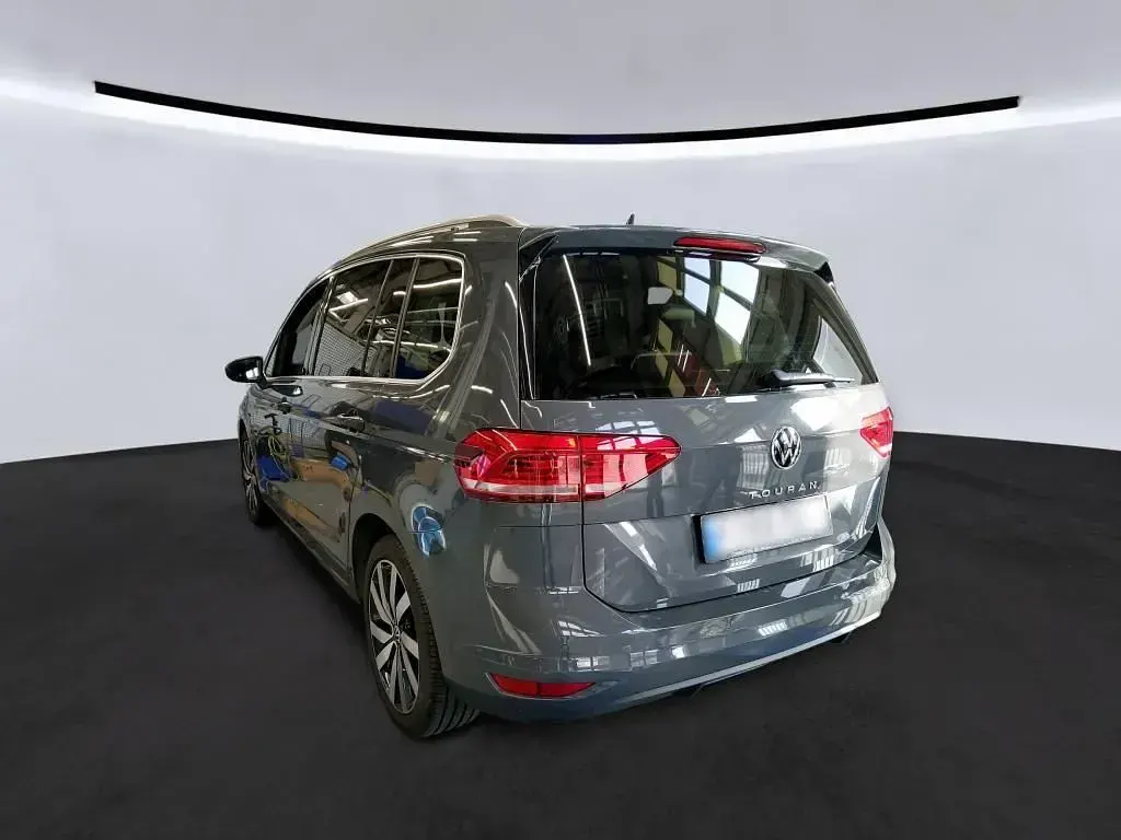 Gebraucht VW Touran Highline 150 PS (110 kW) 2023 Grau Van / Kleinbus