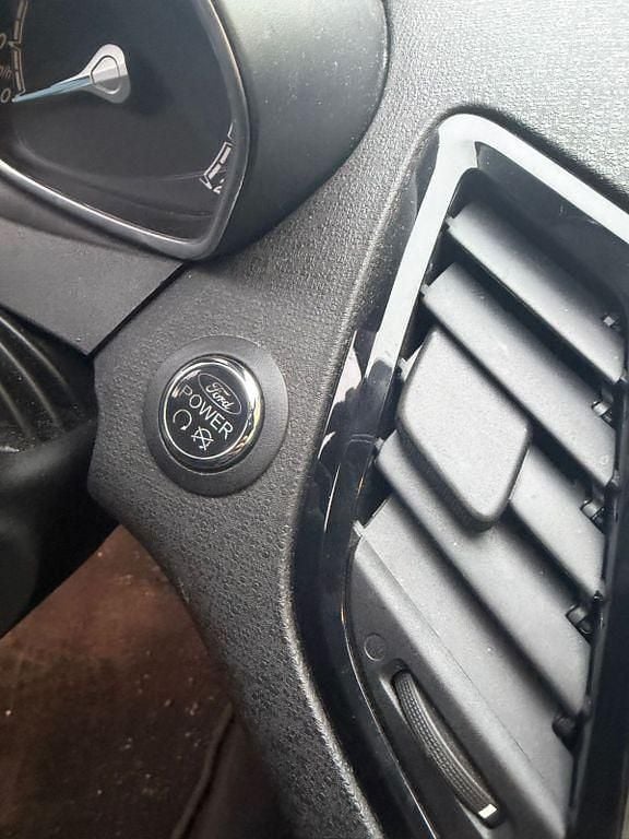 Gebraucht Ford Fiesta SYNC Edition 101 PS (74 kW) 2014 Grau Kleinwagen