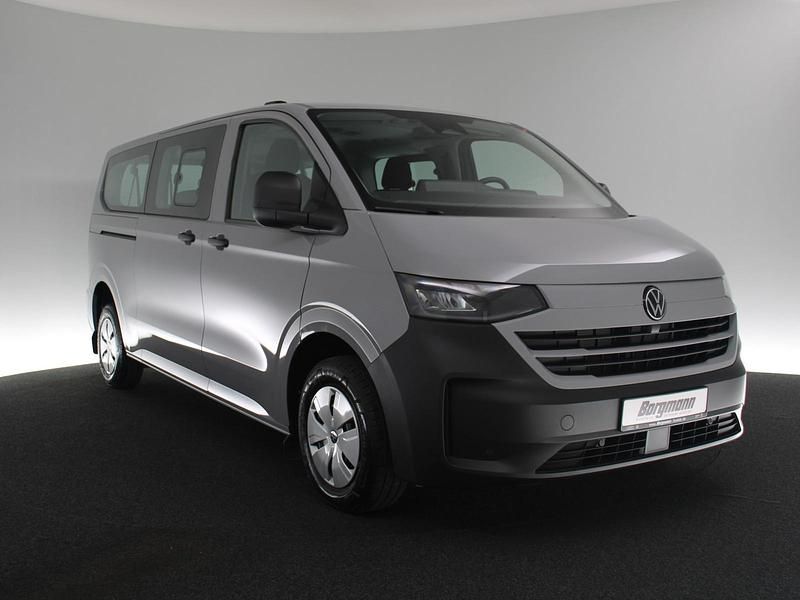 Neu VW T7 150 PS (110 kW) 2026 Grau / stone grey Van