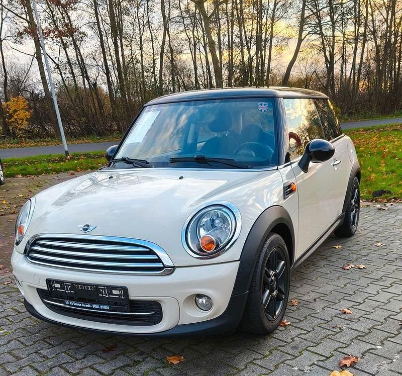 Weiß Gebraucht 2011 Mini Cooper Kleinwagen | 5.985 € (Guter Preis) - Bild 1/4