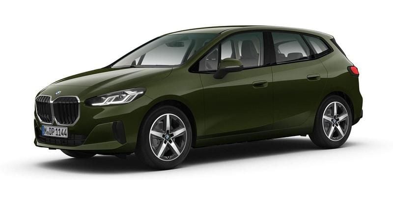 Grün Gebraucht 2025 BMW 220 Active Tourer Luxury Line Van / Kleinbus | 33.557 € (Superpreis) - Bild 1/4