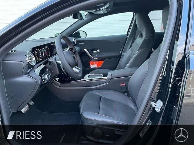 Gebraucht Mercedes A200 AMG 163 PS (119 kW) 2024 Schwarz Limousine