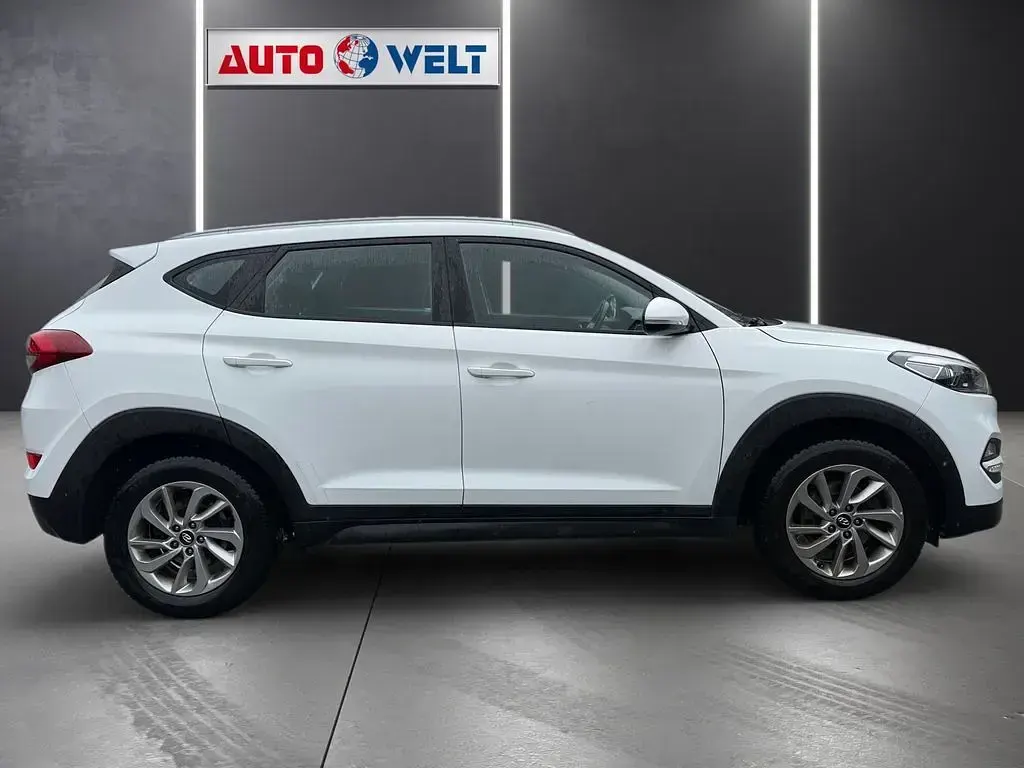 Gebraucht Hyundai Tucson 177 PS (130 kW) 2016 Weiß SUV