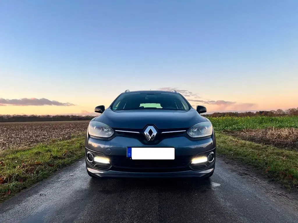 Gebraucht Renault Mégane III LIMITED 110 PS (80 kW) 2015 Grau Limousine