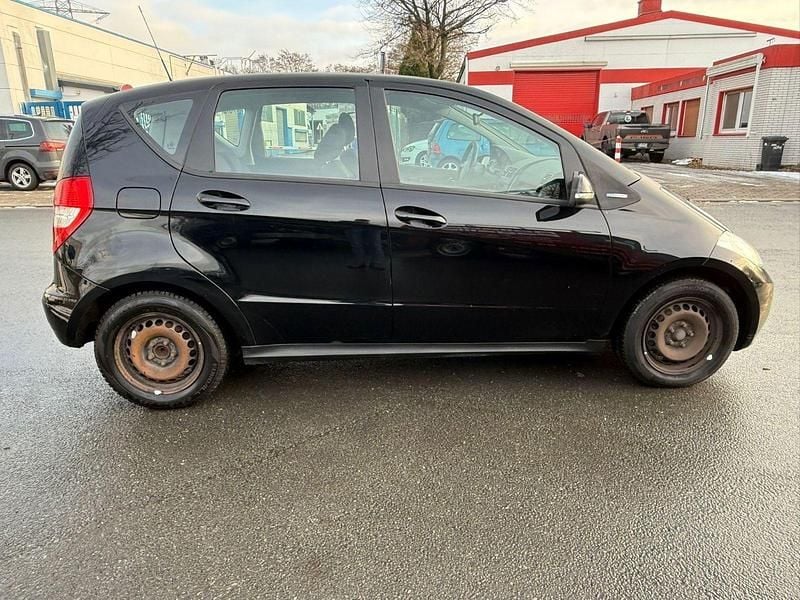 Gebraucht Mercedes A160 95 PS (69 kW) 2012 Schwarz Kleinwagen