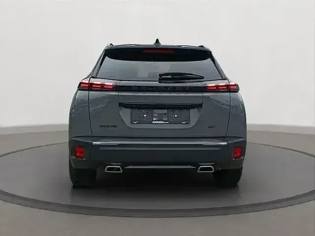 Gebraucht Peugeot 2008 GT 131 PS (96 kW) 2024 Grau/typ aussenverkleidung ... SUV