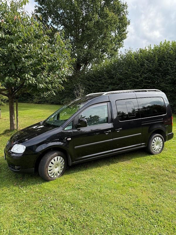 Schwarz Gebraucht 2009 VW Caddy Maxi Life Life Van / Kleinbus | 8.181 € (Fairer Preis) - Bild 1/4