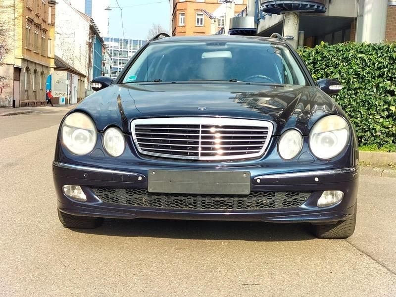 Gebraucht Mercedes E500 306 PS (225 kW) 2004 Blau Kombi